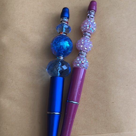 Stylish Pens - Picture 2 of 3